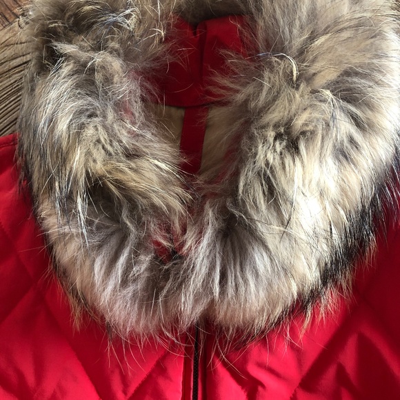 POST CARD Luxury Red Quilted Jacket with Removable Fur Collar - Sz 8 - Picture 11 of 16